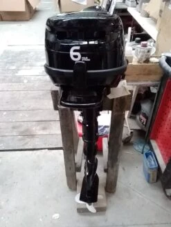 Moteur HIDEA 6 Cv 4 Temps Arbre Long -NautiquePro Soldes Magasin Moteur Hors Bord HIDEA 6 CV arbre Long 3