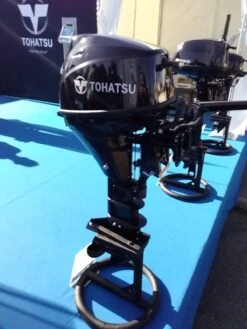Moteur Hors-Bord TOHATSU 9,8 Cv, 4temps, (Arbre Long) -NautiquePro Soldes Magasin Moteur Hors Bord TOHATSU 9 8 cv 4temps Arbre Long MFS9 8 3